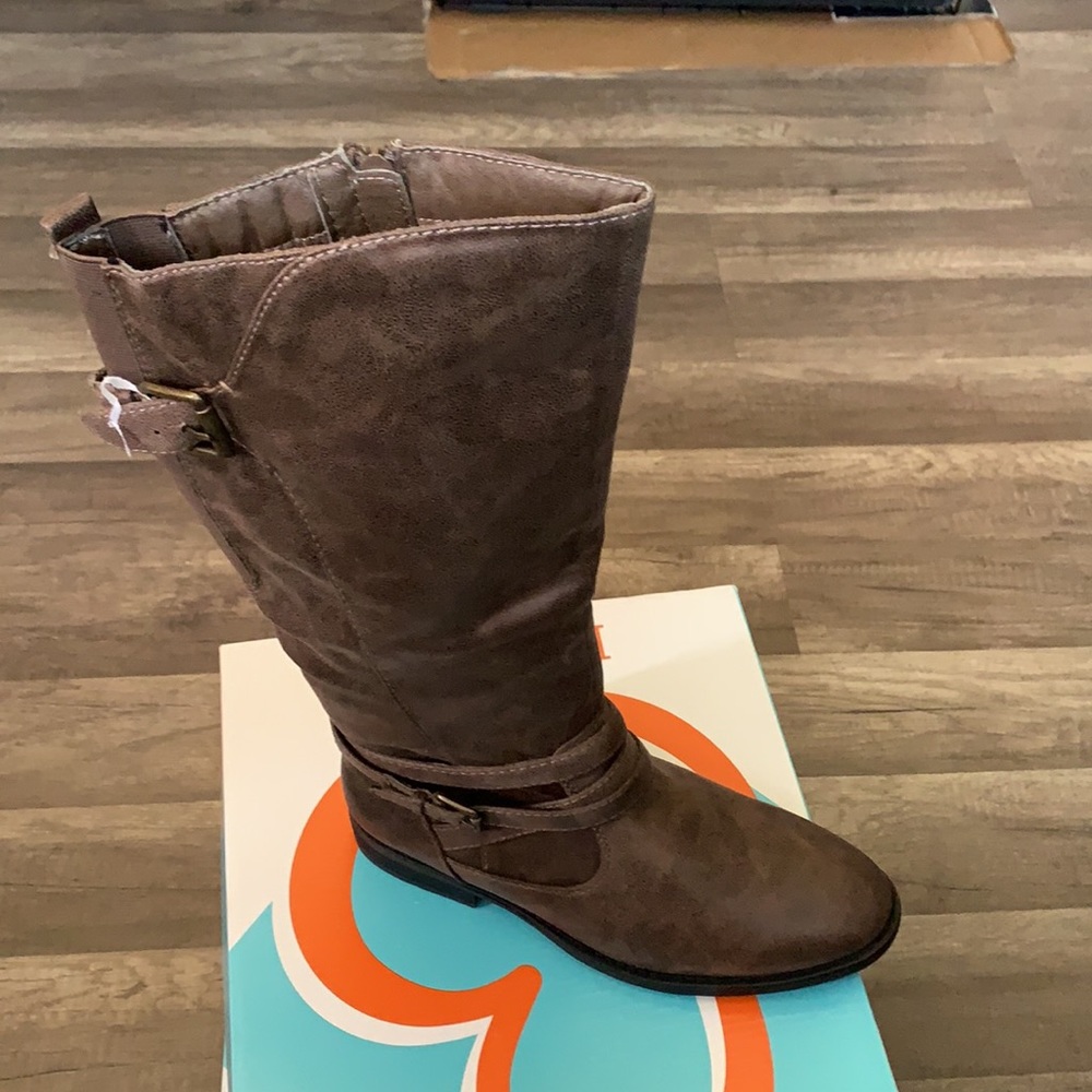 BareTraps Alysha Wide Calf Knee High BootsMushroom - Picture 4 of 6